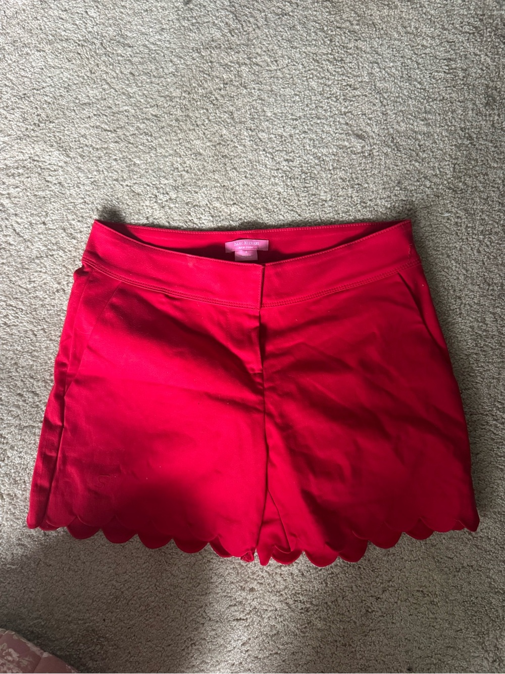 Isaac Mizrahi Red Scalloped Hem Women’s Shorts